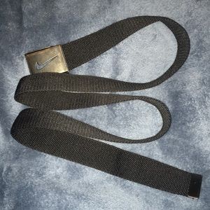 Nike adjustable belt